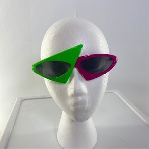 Vintage style New asymmetric 80’s  sunglasses